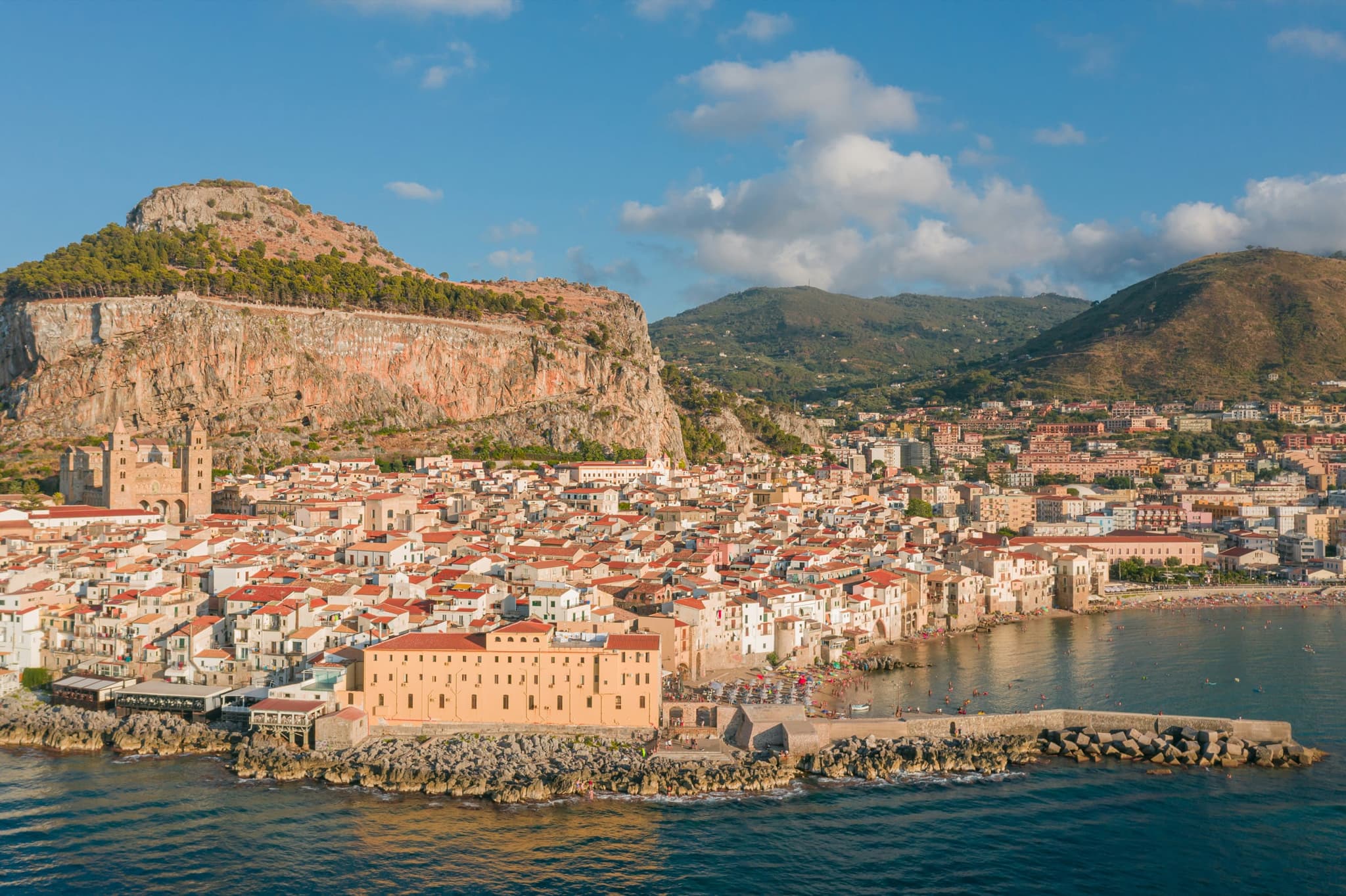 Monreale, Cefalù e Castelbuono: la costa normanna e i Monti Madonìe in un giorno.