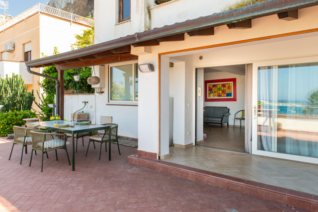 Villa Mondello Vista Mare - Immagine 9